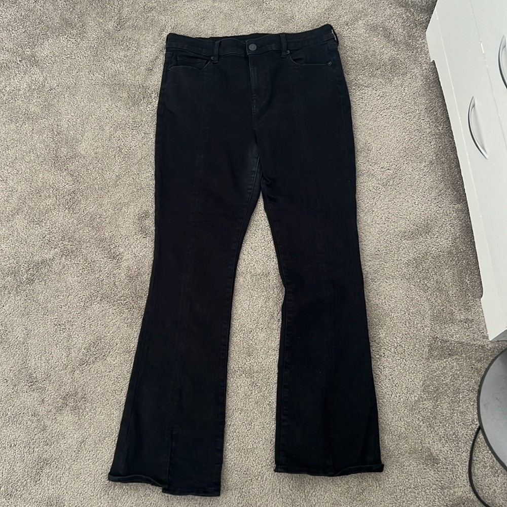 AE HIGH RISE KICK JEAN